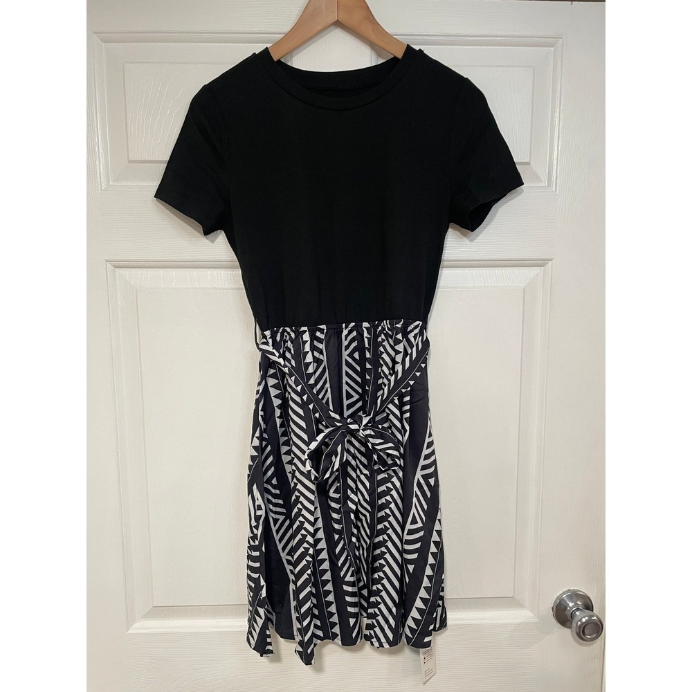 NEW Cupshe Black White Graphic Print‎ Short Sleeve Mini Dress XS S Casual Cute